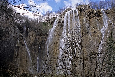 Sastavci (Zusammenfluß): Veliki slap (großer Wasserfall, Fluß Plitvica) - Nationalpark Plitvicer Seen