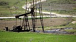 Zwischen Fier und Berat: Erdölförderturm - Myzeqe-Ebene