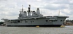 Themse: Leichter Flugzeugträger der Invincible-Klasse - London