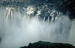 Blick auf Rainbow Falls und Eastern Cataract - Victoriafälle