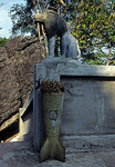 Phousi: Blumenkübel - Luang Prabang