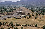 Blick von der Pirámide del Sol (Sonnenpyramide) - Teotihuacán