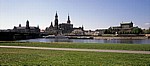 Neustädter Elbufer: Blick auf Elbe, Innere Altstadt und Augustusbrücke (links) - Dresden
