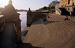 Schloßpark Pillnitz: Treppen des Wasserpalais zur Elbe - Dresden