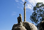 Jakobsweg (Caminho Português): Santiaguiño do Monte – Jakobsstatue und Kreuz - Padrón
