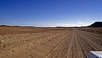 Auf dem Weg zum Skeleton Coast National Park: Wüstenpiste - Erongo