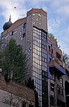 Löwengasse: Hundertwasserhaus (Hundertwasser-KrawinaHaus) - Grauer Turm - Wien