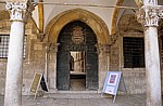 Stari Grad (Altstadt): Sponza-Povijesni arhiv (Sponza-Palast) - Eingang - Dubrovnik