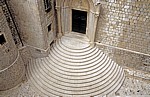Stari Grad (Altstadt): Blick v. d. Stadtmauer - Dominikanski samostan i crkva u Dubrovniku (Dominikanerkloster): Treppe - Dubrovnik